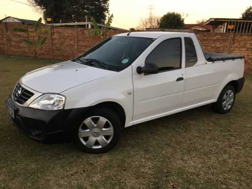 Nissan NP200 FSH as new. low milage.