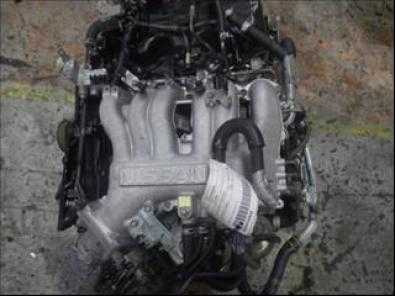 Nissan Pathfinder engine