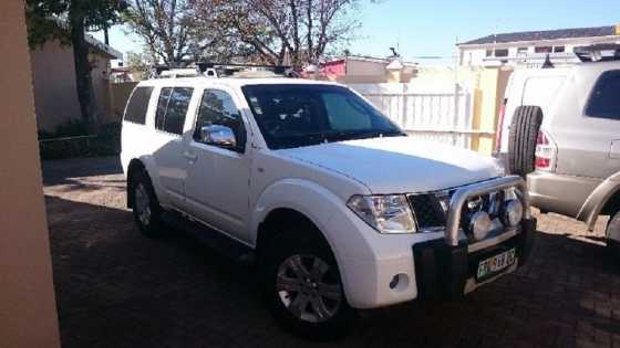 Nissan Pathfinder SUV 4x4 2.5Dci