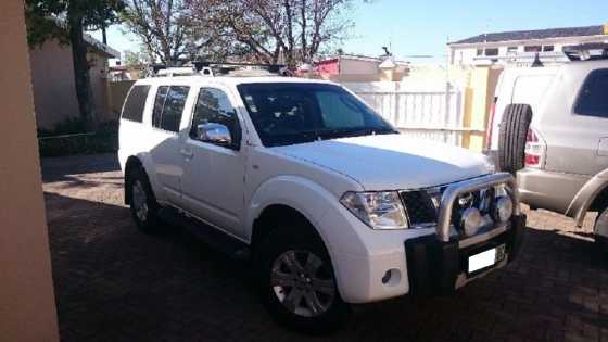 Nissan Pathfinder SUV 4x4 2.5Dci