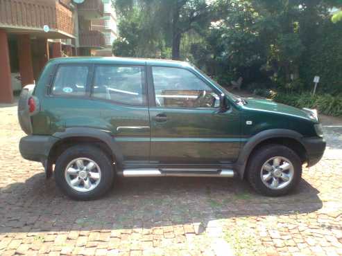 Nissan Terrano II 2000 Model