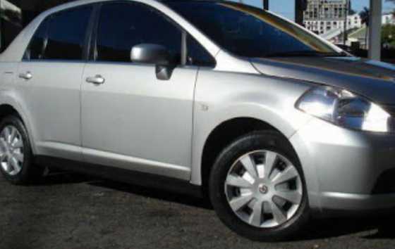 Nissan Tida 2011