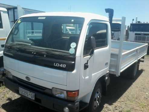 Nissan UD 40 Dropside