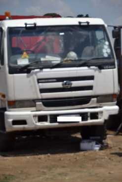 Nissan UD 440 Truck For Sale