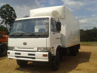 NISSAN UD 80 BOX BODY