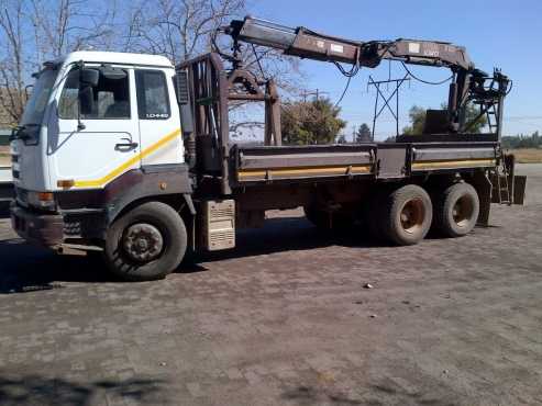 Nissan UD440 12T truck with rear mounted crane (incl. brick grab) for sale