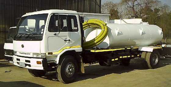 Nissan UD80 8000l Honey Sucker (Vacuum Truck)