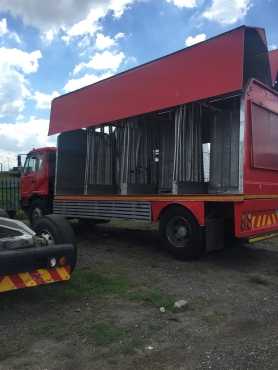 Nissan UD90 8 ton truck for sale.