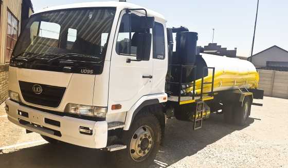 Nissan UD95 8000l High Pressure Super Vac Vacuum truck