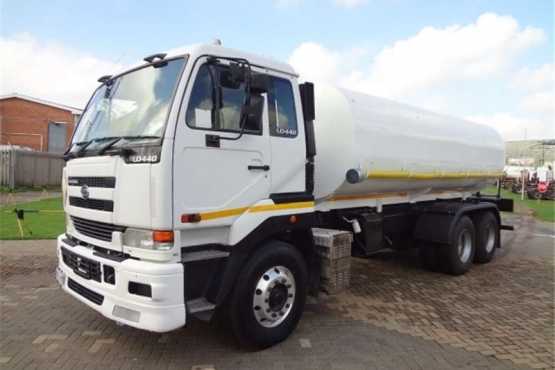 Nissan Water tanker UD440 18,000Litre Truck 2006 model