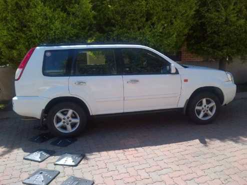 NISSAN X TRAIL 4x4 Automatic