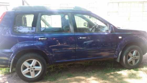 Nissan x trail