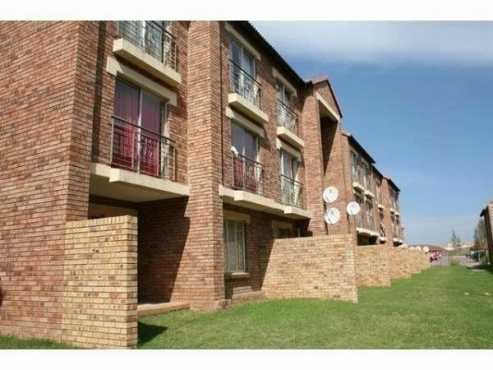 Noordwyk - WILLOWCREST Open plan studio unit to let for R4000