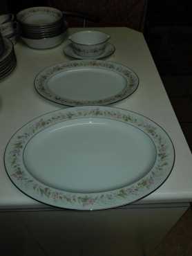 Noritake dinner set (May Fower) and tea set for sale