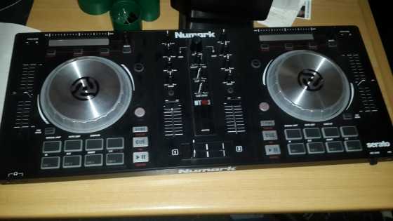 Numark Mixtrack Pro 3 With 1600Watt RMS Active MIXER