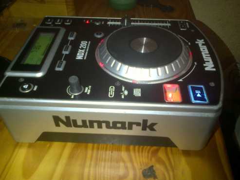 Numark NDX 200