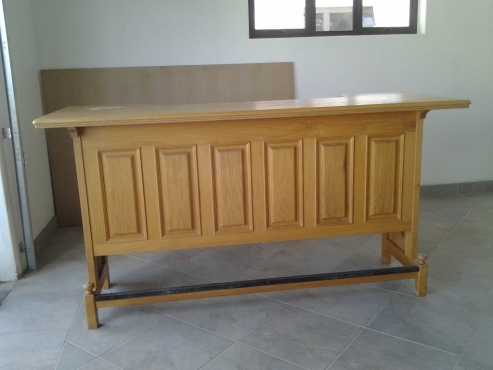 Oak bar with Matching Barstools