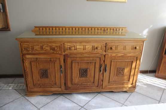 Oak Diningroom suite.