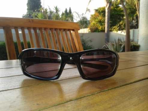 oakley sunglasses