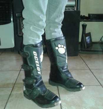 Ocelot offroad boots size 8