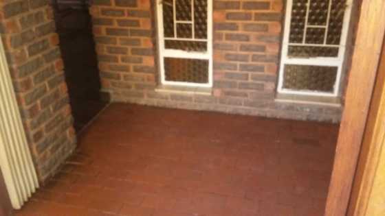 office space to rent R5000 pm we incl