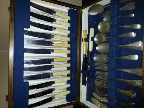 Old cutlery set for sale