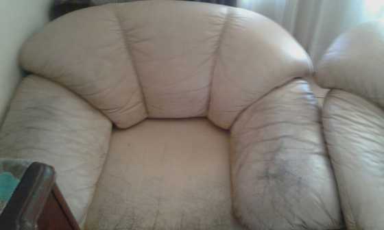 Old leather lounge suite