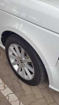 One 20 inch Range Rover Big Body Vogue Mag with 90 tread 2555020 Continental Cross Contact tyre