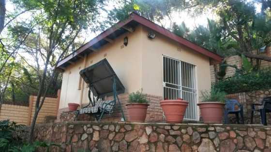 One Bedroom, One Bathroom Garden Flat to Rent in Rientondale (WIFI amp WATER INCLUDED)