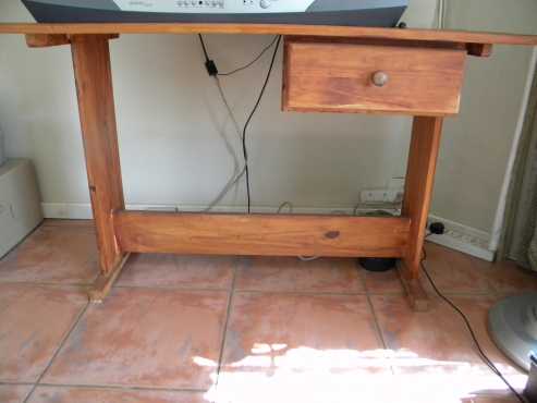 One Drawer Desk - Oregan Stain.