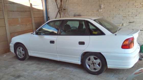 Opel Astra 180i Automatic