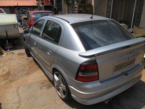 Opel Astra 2 L 16 V