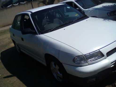 Opel Astra 2 Litre, still looking very nice and well looked after, discbrakes, ew ect  R28500   084