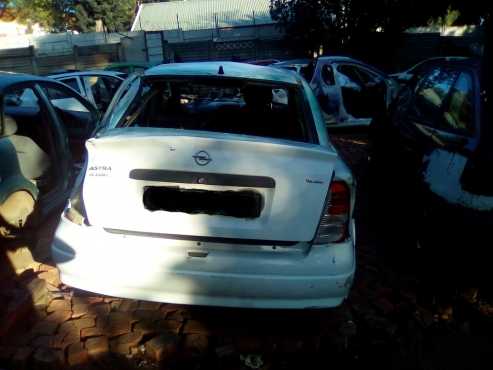 Opel Astra Classic 1.6 stripping for spares