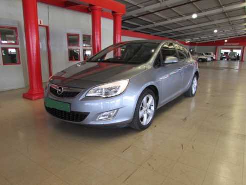 Opel Astra Eco tec Turbo 2012