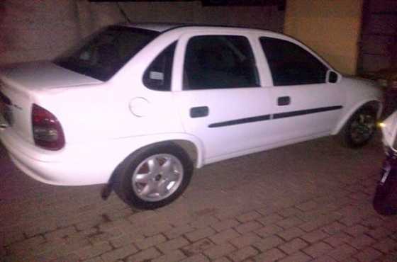 opel corsa 1999 model