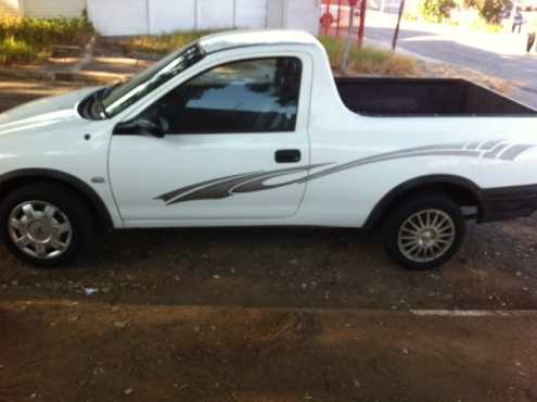 OPEL CORSA BAKKIE 1.4