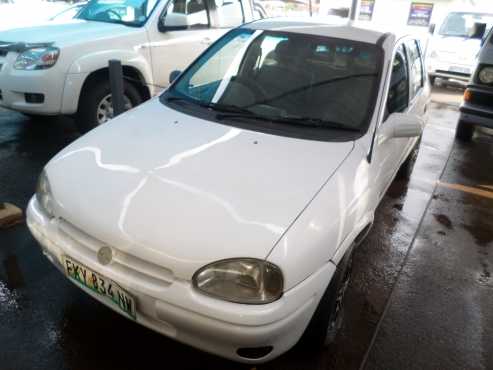 Opel corsa sedan