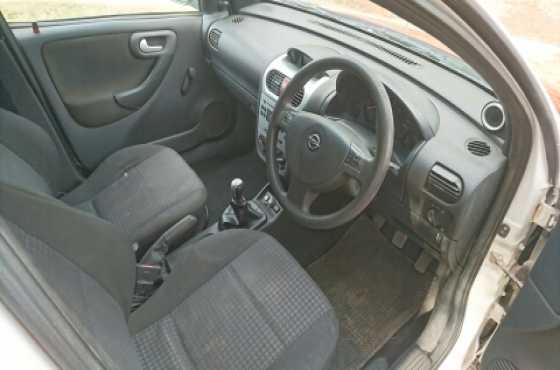 Opel cosra 1.7 ute club