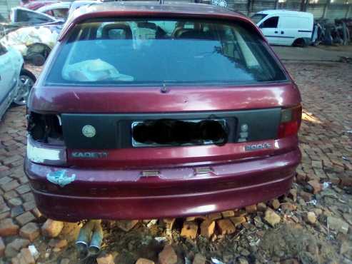 Opel Kadet 200i 1996 body panels