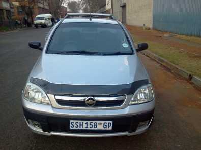 Opol utility bakkie 1.8 sport urgent sale