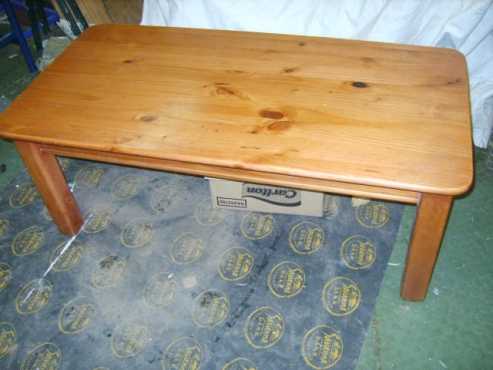 OREGON PINE COFFEE TABLE