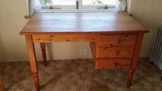 Oregon Pine Desk