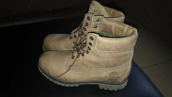 original timberland boot grey in color perfect almost brand new condition