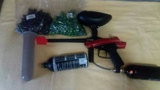 Paintball gun plus extras