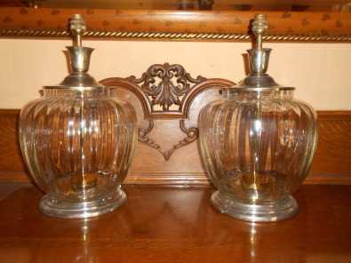 PAIR OF BEAUTIFUL SCALLOPED GLASS AND BRASS LAMPS