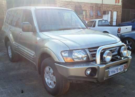 Pajero 3.2DiD GLS Lwb 5Door