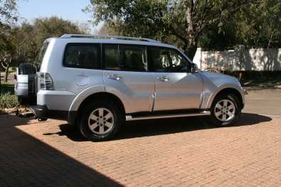 Pajero 3.8 Petrol GLS LWB 2007