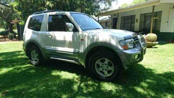 Pajero GLS DID 3.2 SWB 4X4 AUTOMATIC