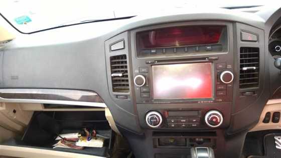 Pajero original radio and Rockford amp